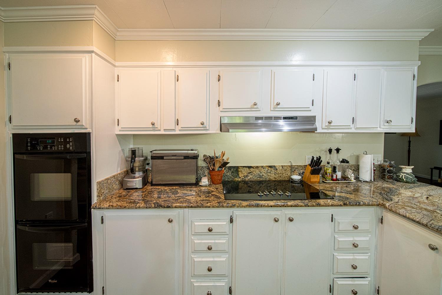 Detail Gallery Image 3 of 31 For 6704 Alden Ln, Citrus Heights,  CA 95621 - 2 Beds | 2 Baths