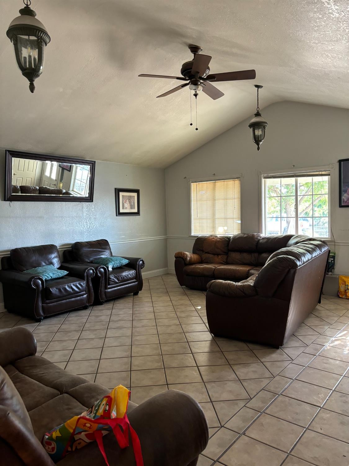 Detail Gallery Image 7 of 23 For 1038 Paplar Ave, Manteca,  CA 95336 - 4 Beds | 2 Baths