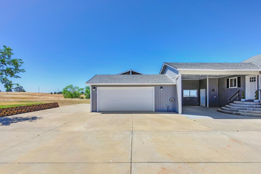 Detail Gallery Image 9 of 93 For 3656 Hokan Ln, Wheatland,  CA 95692 - 6 Beds | 4 Baths