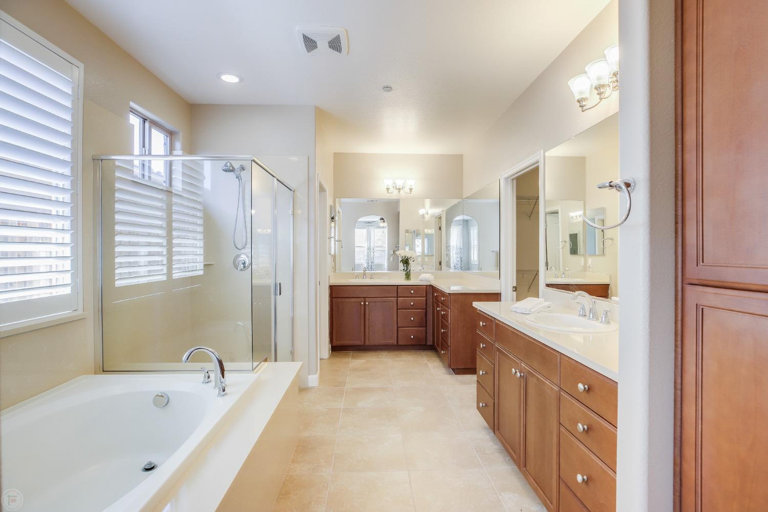 Detail Gallery Image 42 of 85 For 1493 Riva Trigoso Dr, Manteca,  CA 95337 - 4 Beds | 3/1 Baths