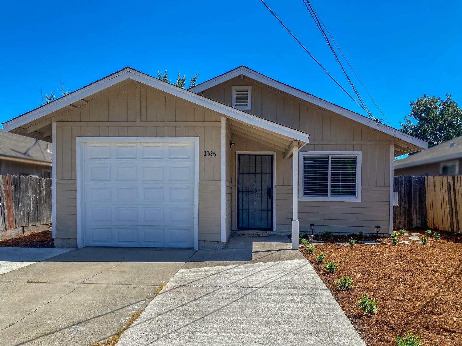 Detail Gallery Image 1 of 1 For 1166 Jean Ave, Sacramento,  CA 95838 - 3 Beds | 1 Baths