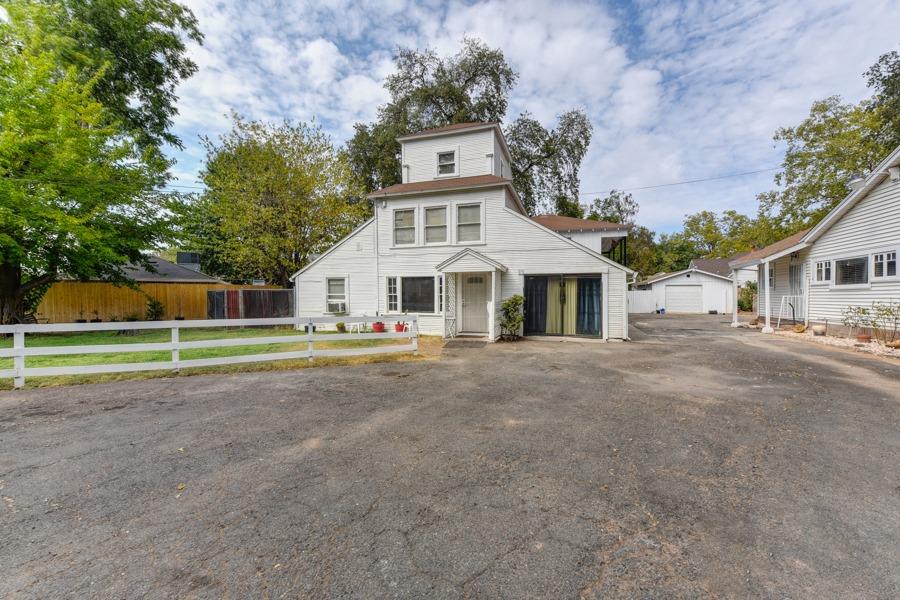 Detail Gallery Image 13 of 99 For 1655 Los Robles Blvd, Sacramento,  CA 95838 - 9 Beds | 3/1 Baths