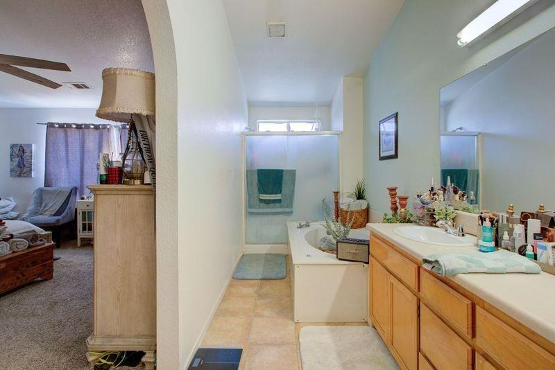 Detail Gallery Image 33 of 45 For 2074 Hastings Dr, Los Banos,  CA 93635 - 4 Beds | 2 Baths