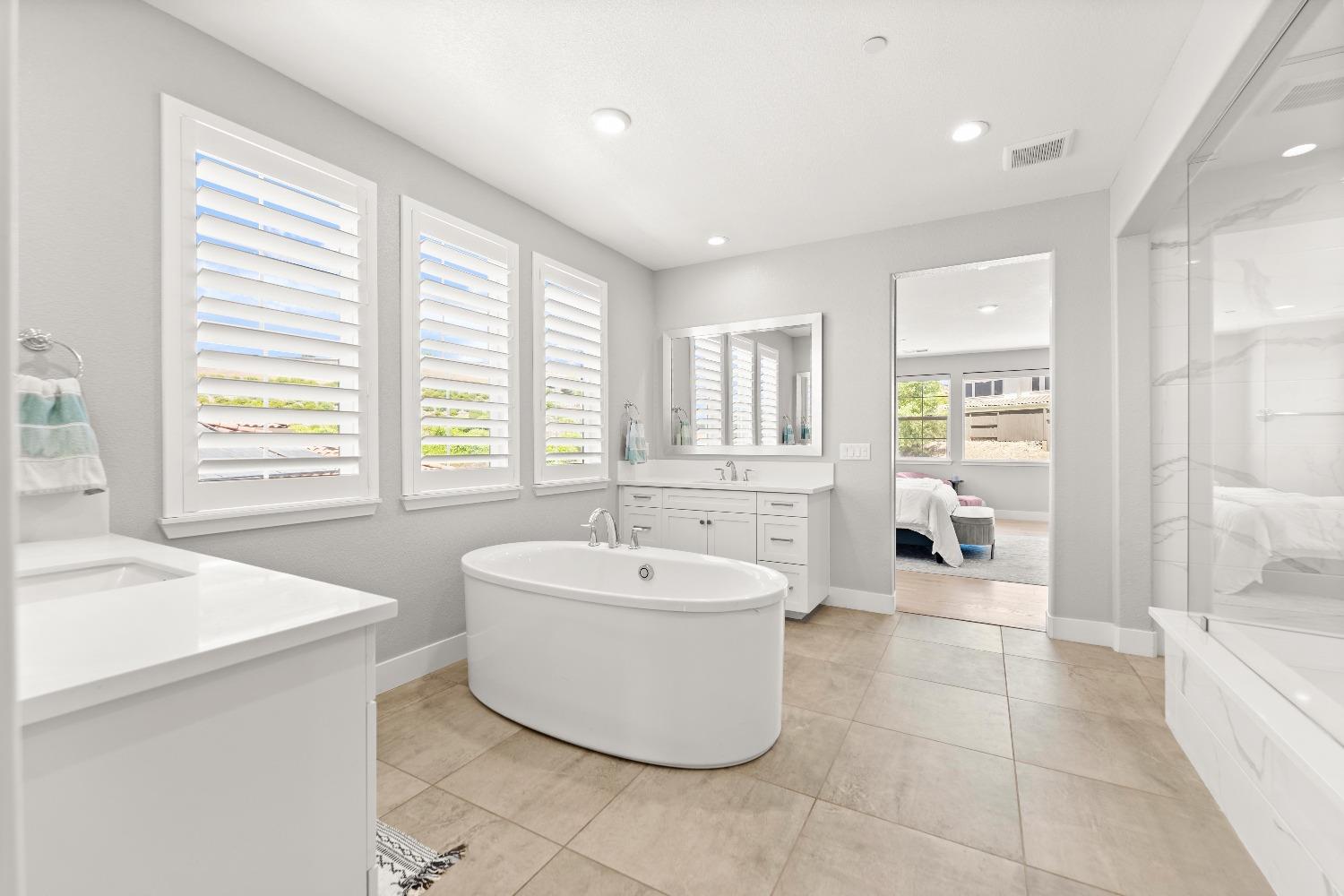 Detail Gallery Image 33 of 70 For 1032 Bent Oak Ct, Rocklin,  CA 95765 - 6 Beds | 4/1 Baths