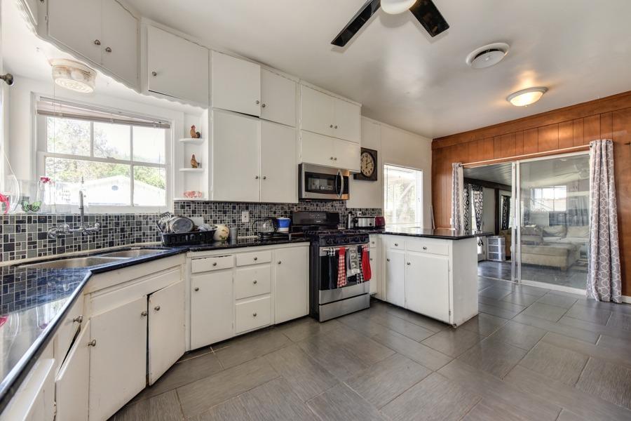 Detail Gallery Image 42 of 99 For 1655 Los Robles Blvd, Sacramento,  CA 95838 - 9 Beds | 3/1 Baths