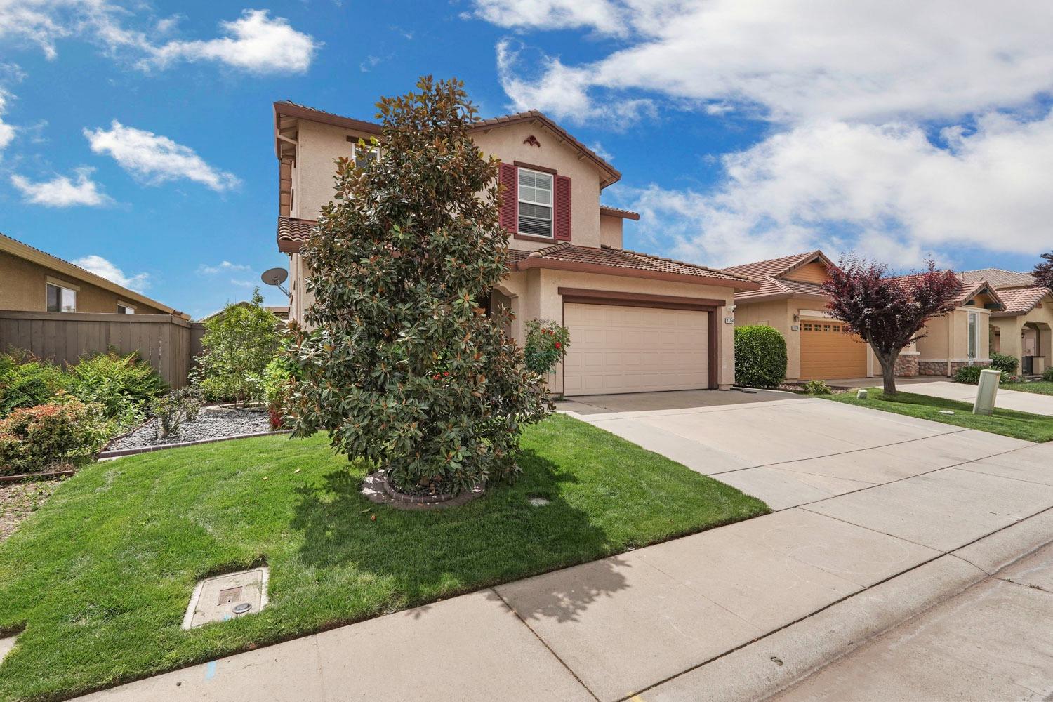 Detail Gallery Image 10 of 69 For 11754 Kouros Way, Rancho Cordova,  CA 95742 - 5 Beds | 3 Baths