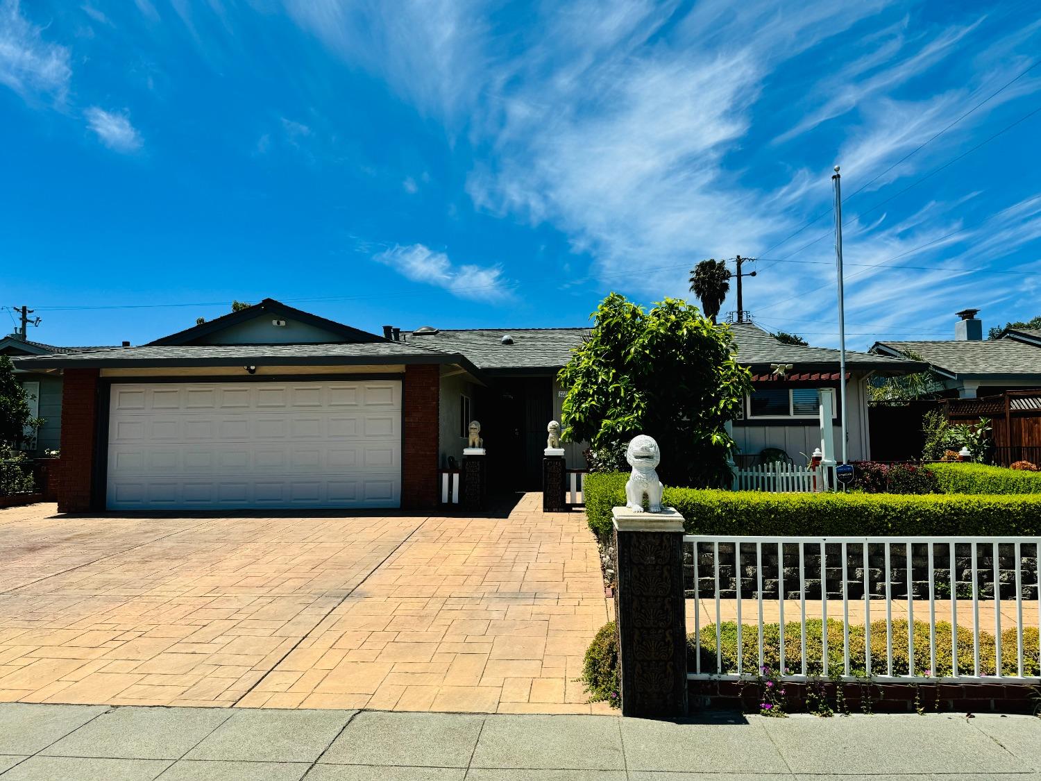 Detail Gallery Image 1 of 1 For 2663 Loomis Dr, San Jose,  CA 95121 - 3 Beds | 2 Baths