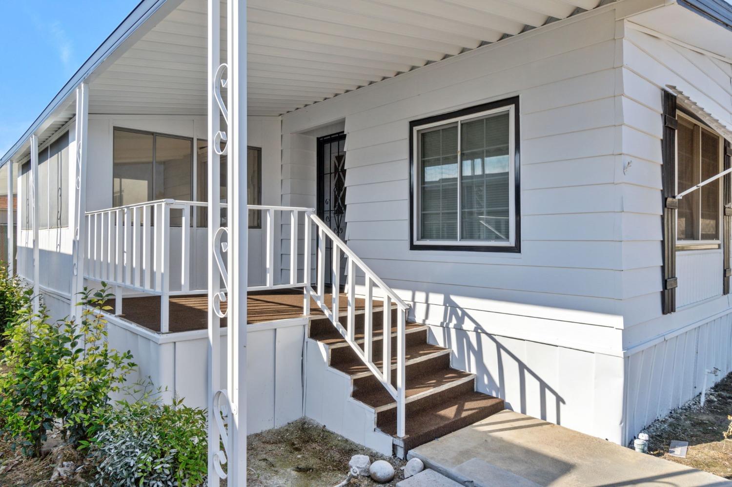 Detail Gallery Image 4 of 34 For 1218 E Cleveland Ave 146, Madera,  CA 93638 - 2 Beds | 2 Baths