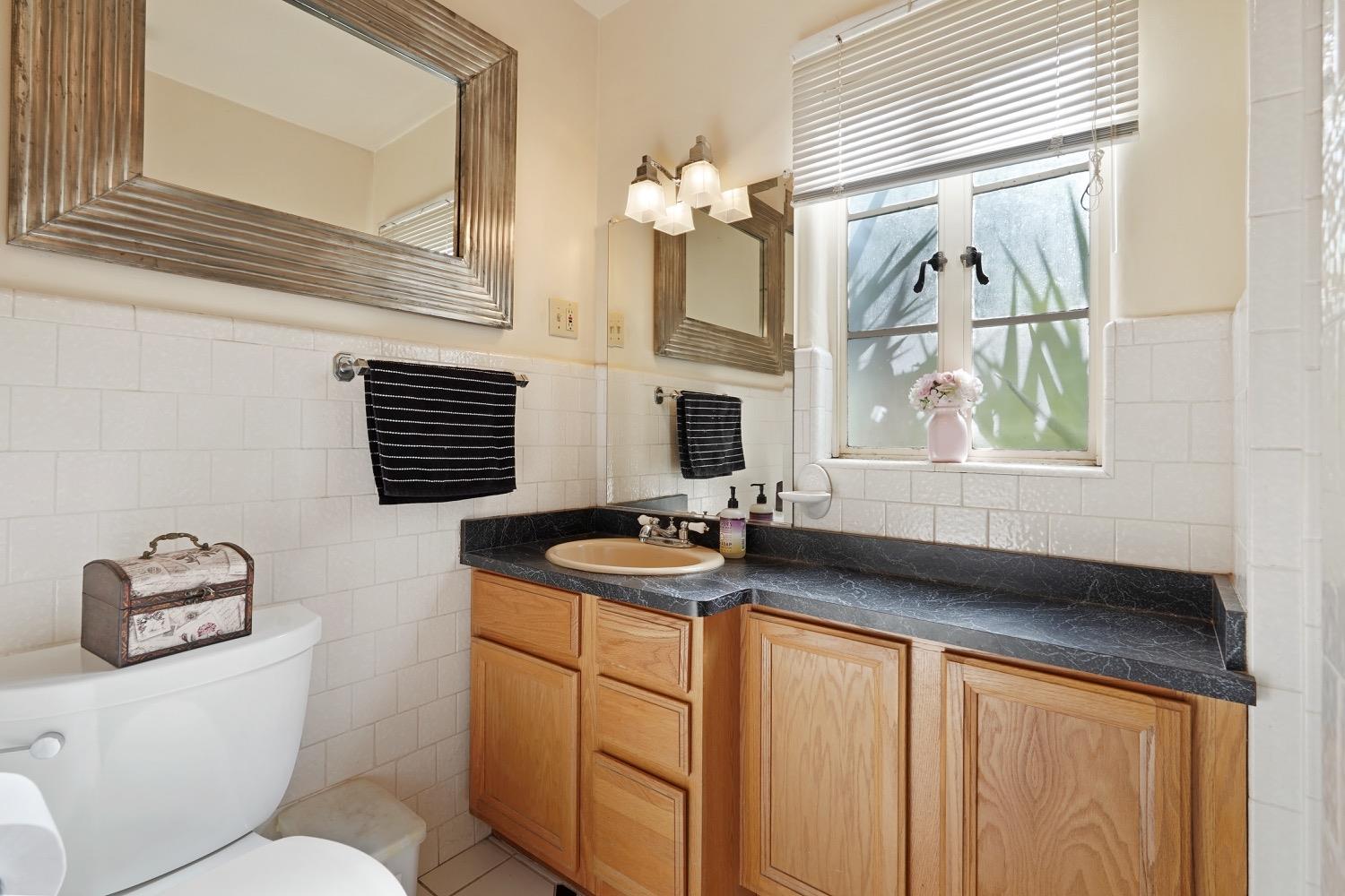 Detail Gallery Image 21 of 29 For 740 W Elm St, Stockton,  CA 95204 - 2 Beds | 1/1 Baths