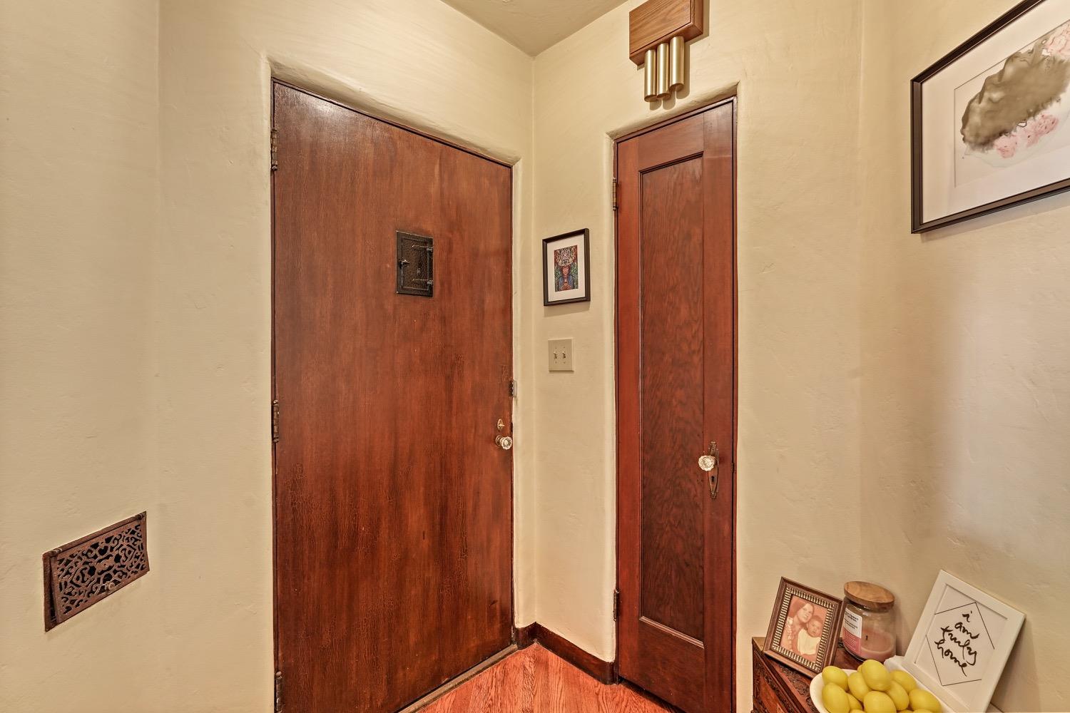 Detail Gallery Image 6 of 29 For 740 W Elm St, Stockton,  CA 95204 - 2 Beds | 1/1 Baths