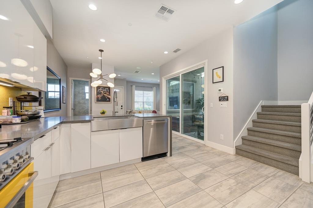 Crane Lane, West Sacramento, CA, 95691-6436