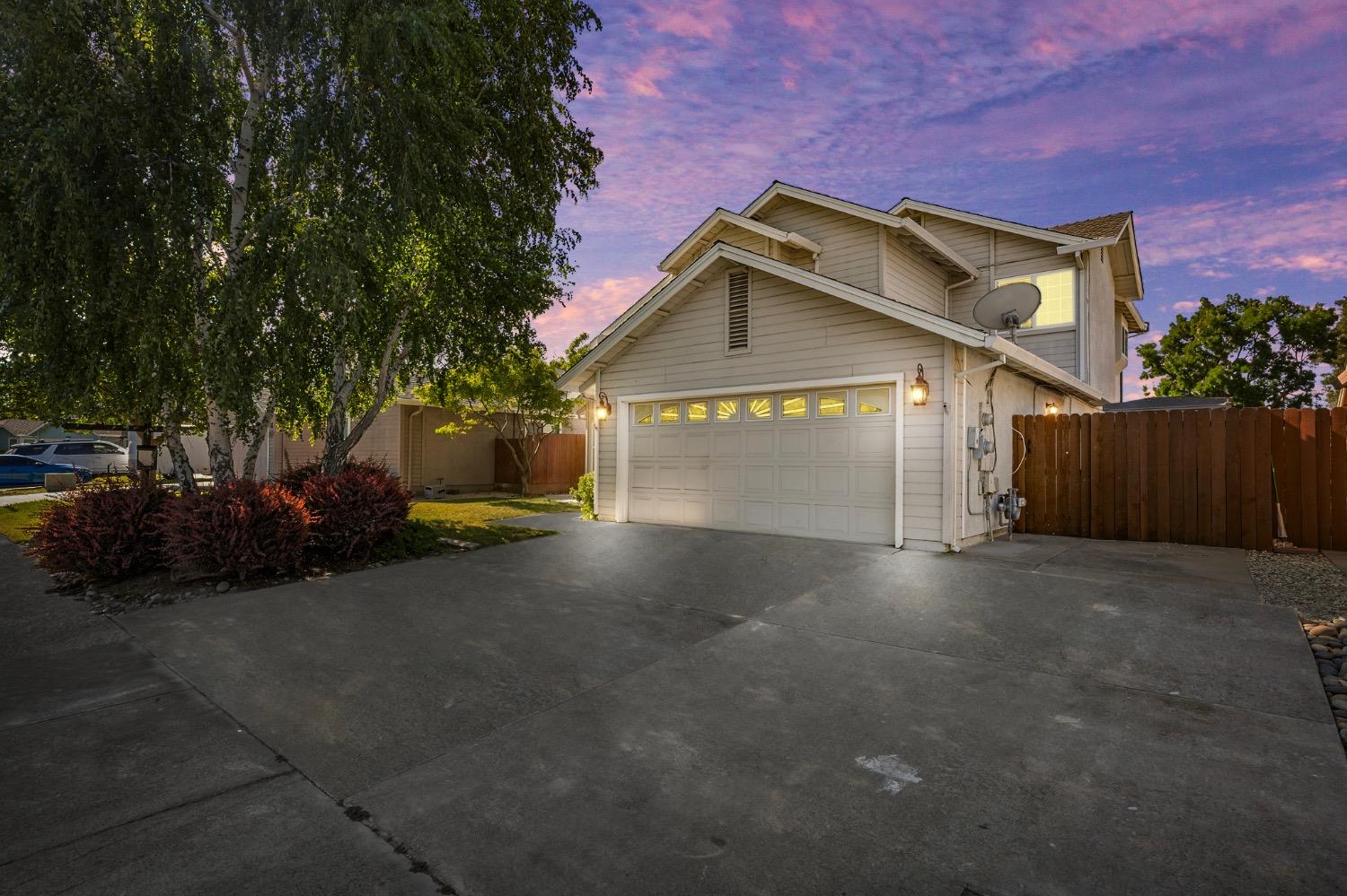 Detail Gallery Image 1 of 1 For 1524 Amber Leaf, Lodi,  CA 95242 - 3 Beds | 2/1 Baths