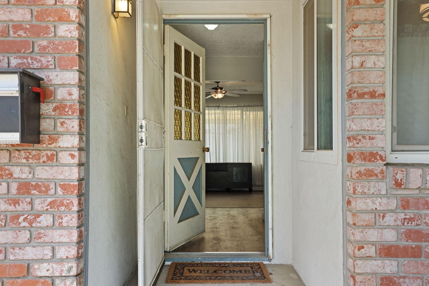 Detail Gallery Image 5 of 35 For 1436 Montclair Dr, Modesto,  CA 95350 - 3 Beds | 2 Baths