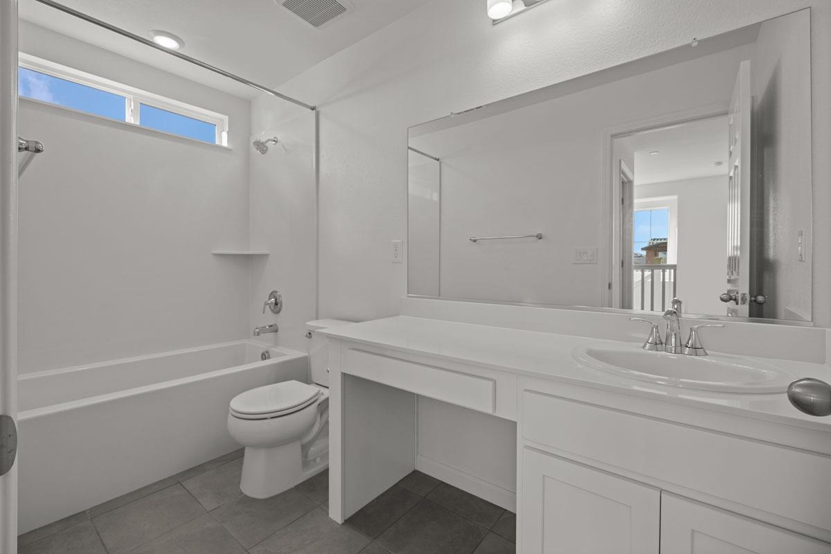 Detail Gallery Image 9 of 23 For 540 Spalding Way, Lathrop,  CA 95330 - 3 Beds | 2/1 Baths