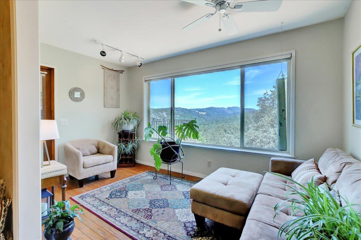 Detail Gallery Image 19 of 48 For 11877 Kingbird Ct, Penn Valley,  CA 95946 - 5 Beds | 2/1 Baths