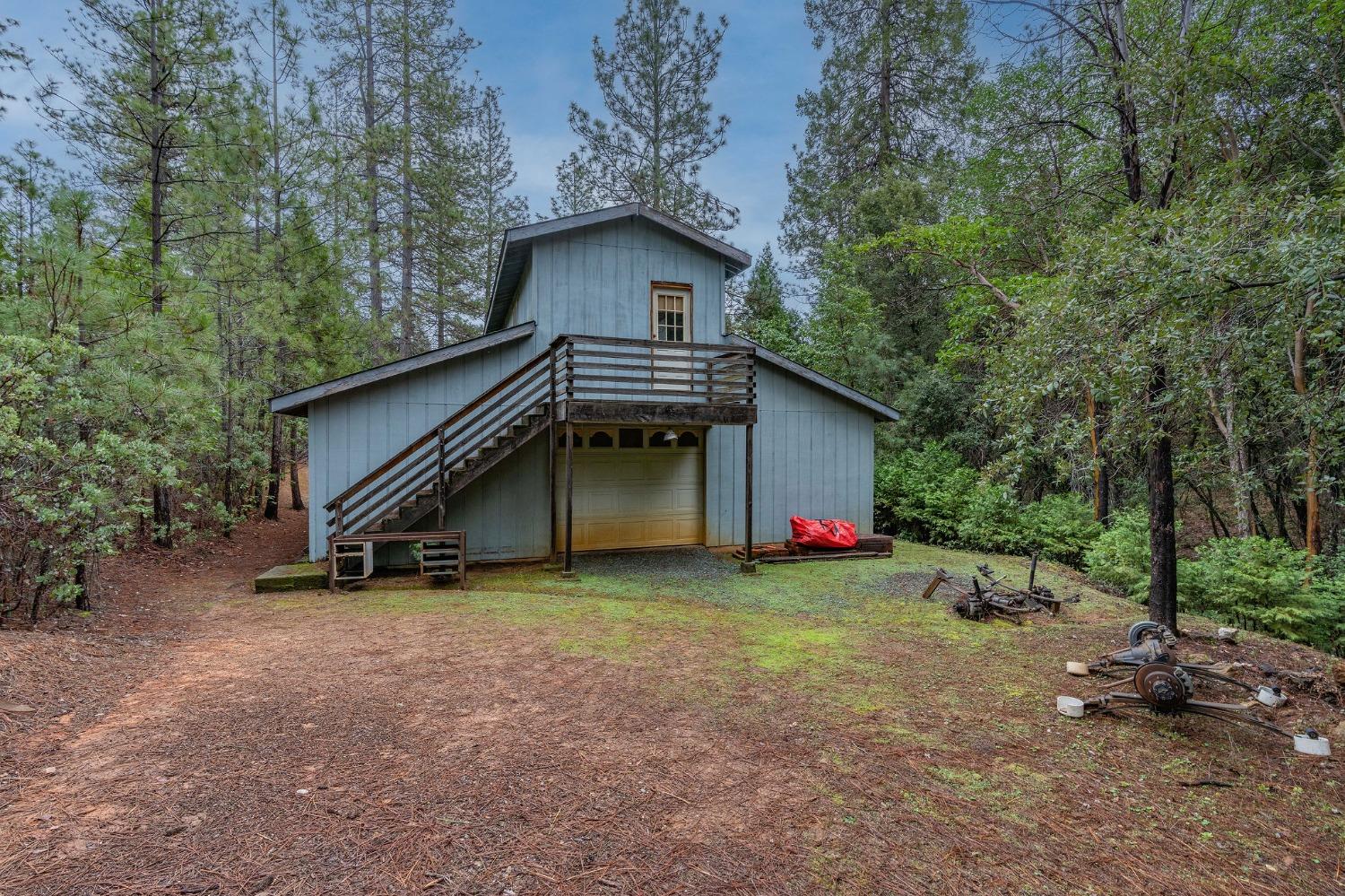 Detail Gallery Image 32 of 46 For 19340 Red Hill Mine Rd, Pine Grove,  CA 95665 - 3 Beds | 2/1 Baths