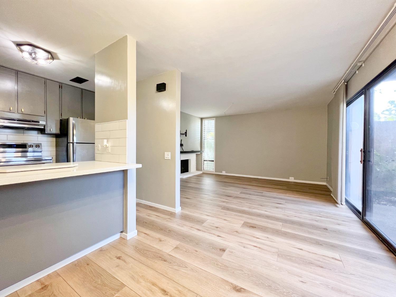 Detail Gallery Image 1 of 1 For 637 Woodside Sierra #5,  Sacramento,  CA 95825 - 1 Beds | 1 Baths