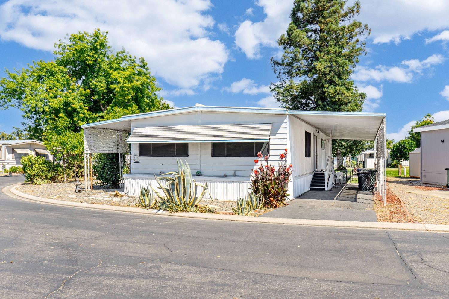 Detail Gallery Image 2 of 31 For 2621 Prescott Rd 81, Modesto,  CA 95350 - 2 Beds | 2 Baths