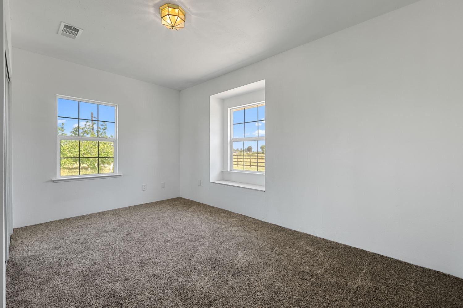 Detail Gallery Image 12 of 52 For 11643 Sawyer Ave, Oakdale,  CA 95361 - 3 Beds | 1 Baths