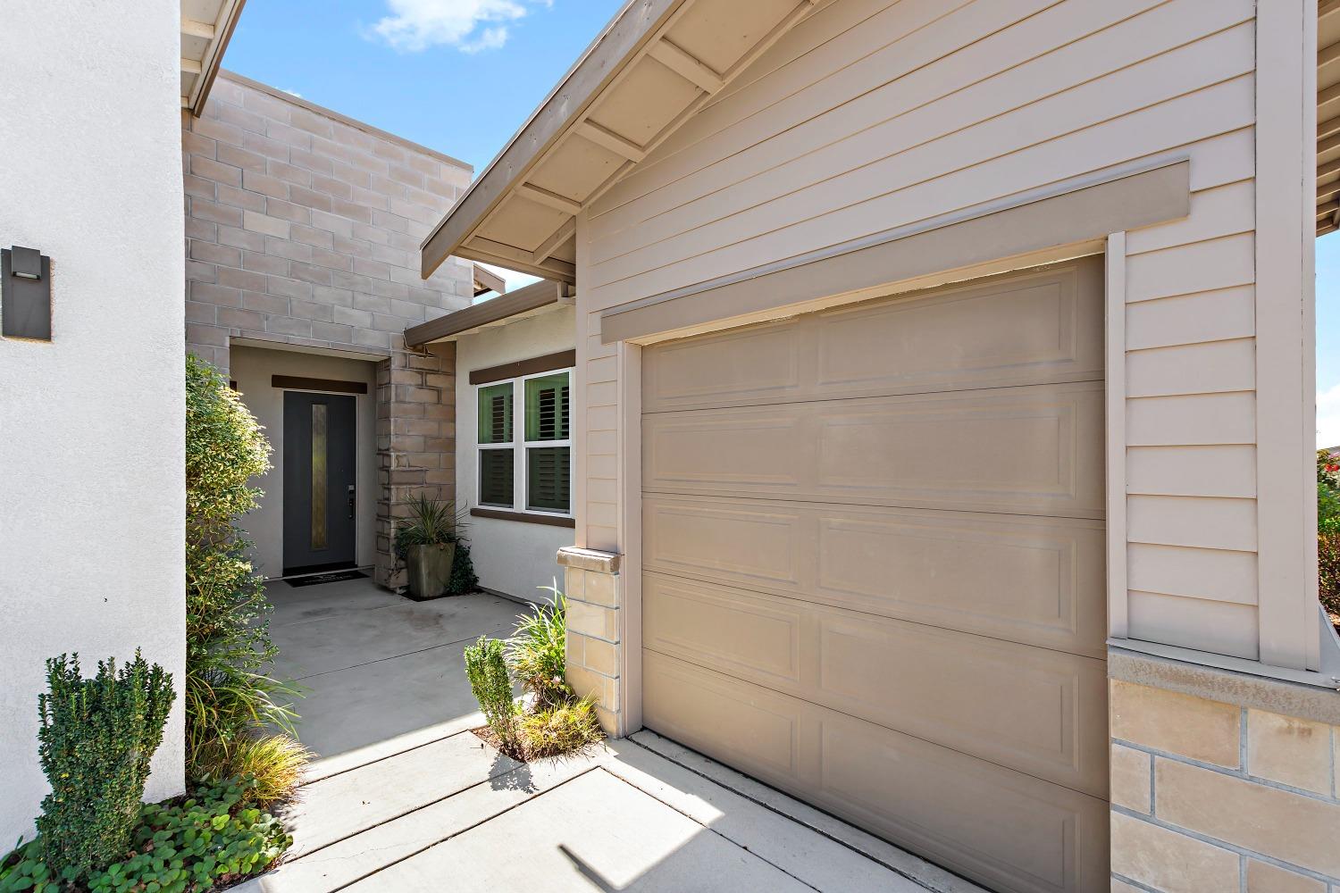 Detail Gallery Image 4 of 42 For 4096 Afterlight Ln, Roseville,  CA 95747 - 3 Beds | 2/1 Baths