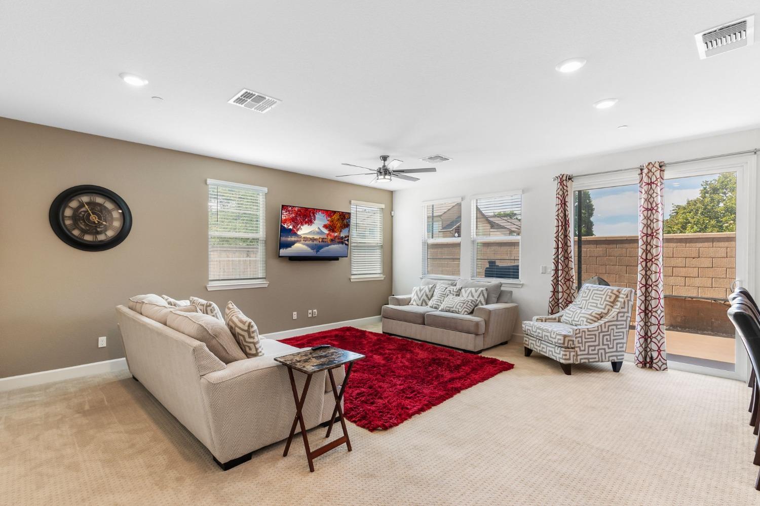 Detail Gallery Image 9 of 32 For 229 Bywell Bridge Cir, Sacramento,  CA 95823 - 3 Beds | 2/1 Baths