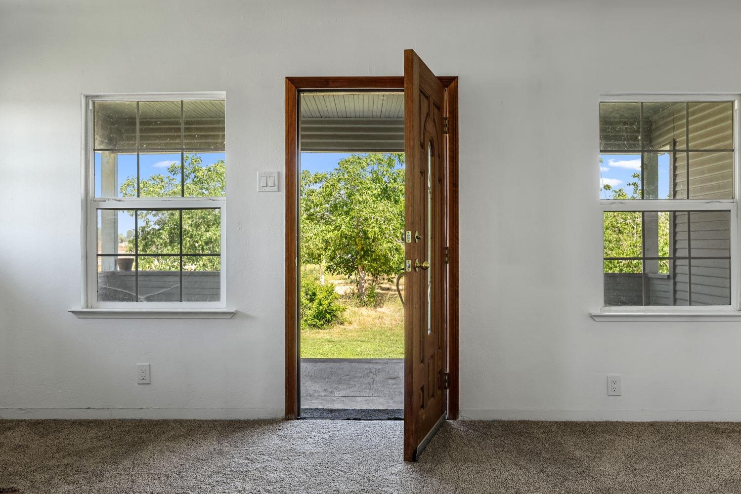 Detail Gallery Image 8 of 52 For 11643 Sawyer Ave, Oakdale,  CA 95361 - 3 Beds | 1 Baths