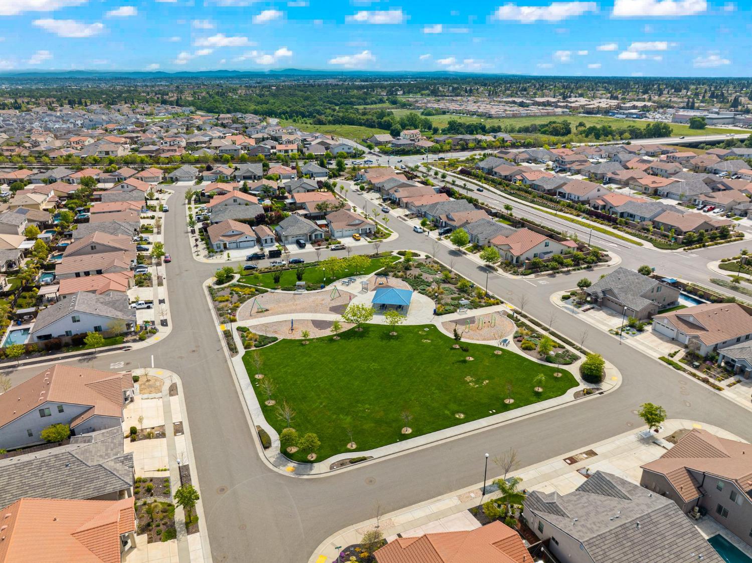 Detail Gallery Image 69 of 72 For 9104 Plympton Loop, Roseville,  CA 95747 - 4 Beds | 4 Baths