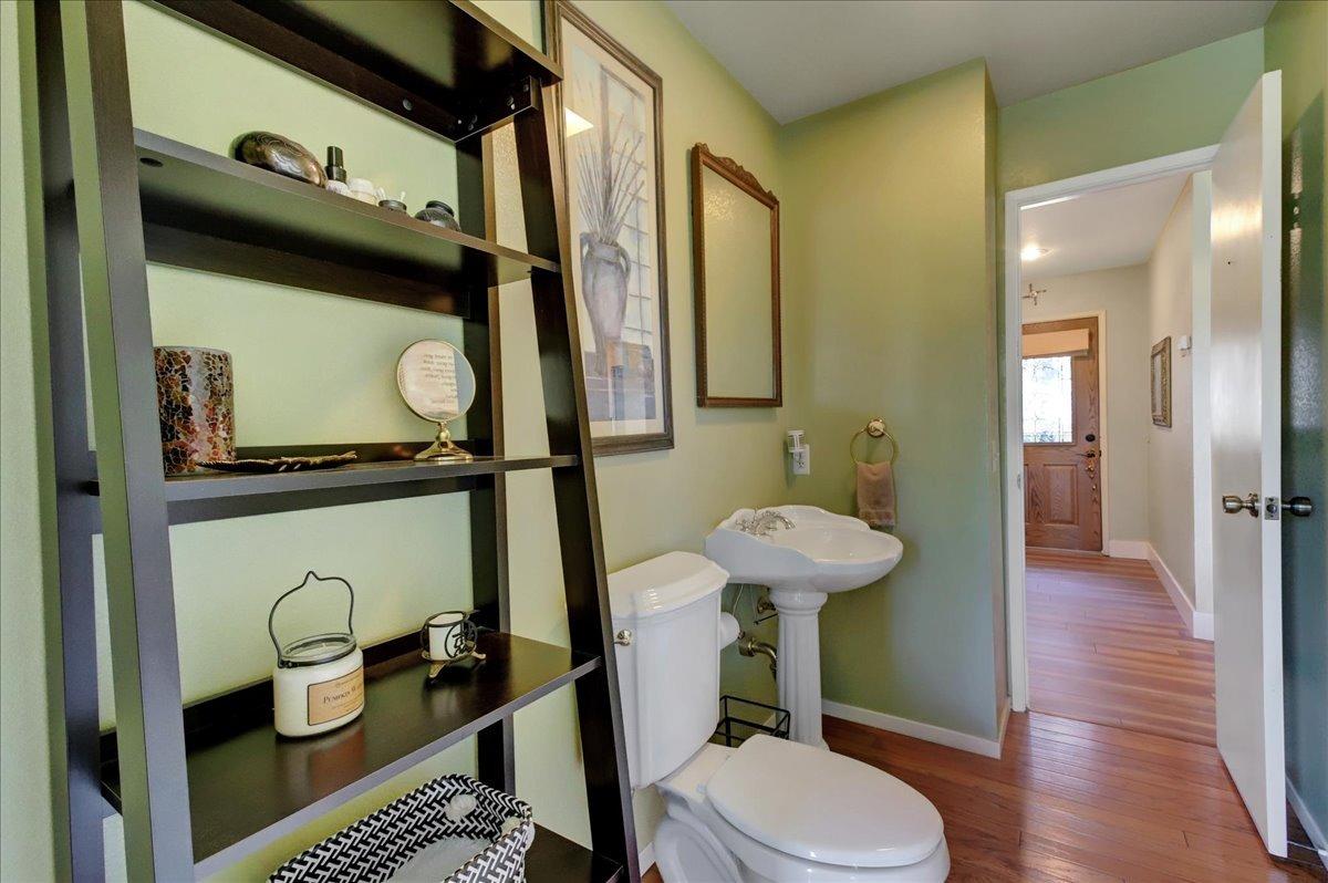 Detail Gallery Image 16 of 48 For 11877 Kingbird Ct, Penn Valley,  CA 95946 - 5 Beds | 2/1 Baths