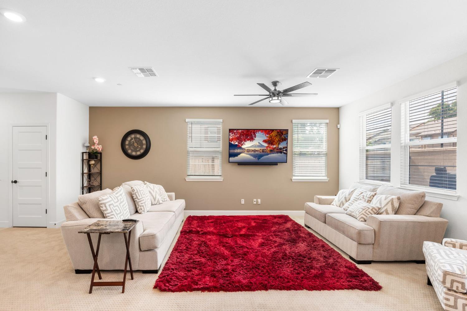 Detail Gallery Image 6 of 32 For 229 Bywell Bridge Cir, Sacramento,  CA 95823 - 3 Beds | 2/1 Baths