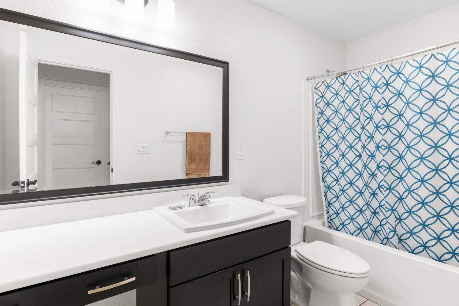 Detail Gallery Image 26 of 32 For 229 Bywell Bridge Cir, Sacramento,  CA 95823 - 3 Beds | 2/1 Baths