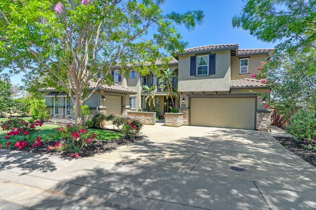 Detail Gallery Image 1 of 36 For 3327 Bordeaux Dr, El Dorado Hills,  CA 95762 - 5 Beds | 3/1 Baths