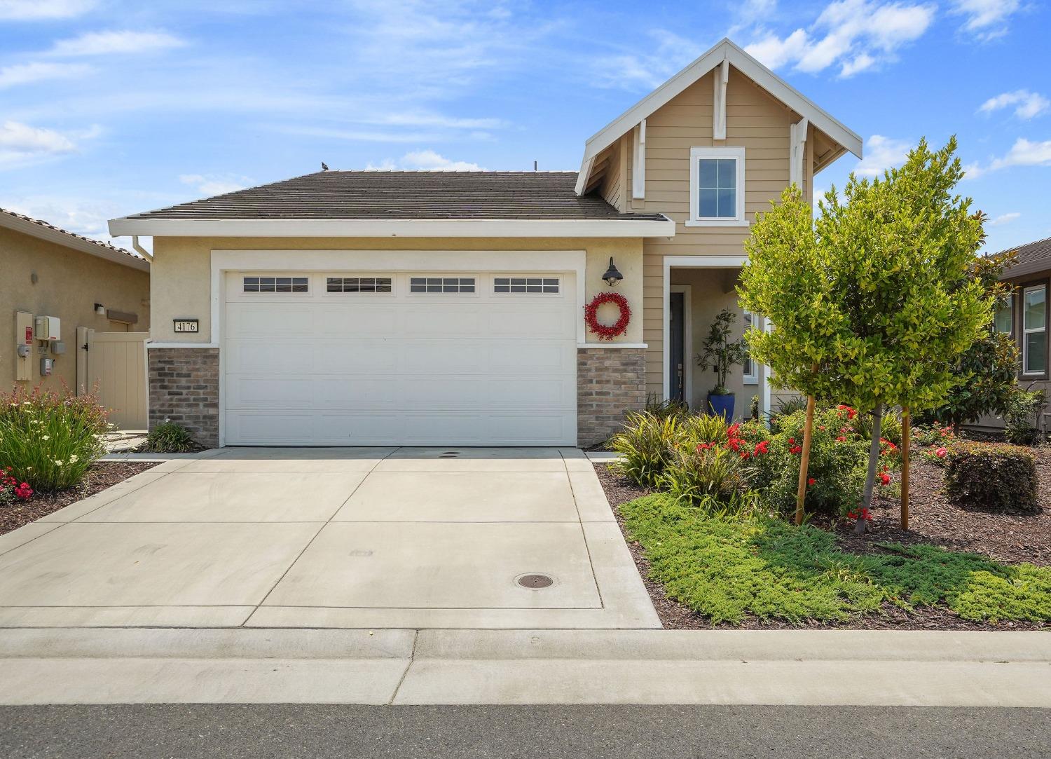 Detail Gallery Image 1 of 38 For 4176 Afterlight Ln, Roseville,  CA 95747 - 2 Beds | 2 Baths