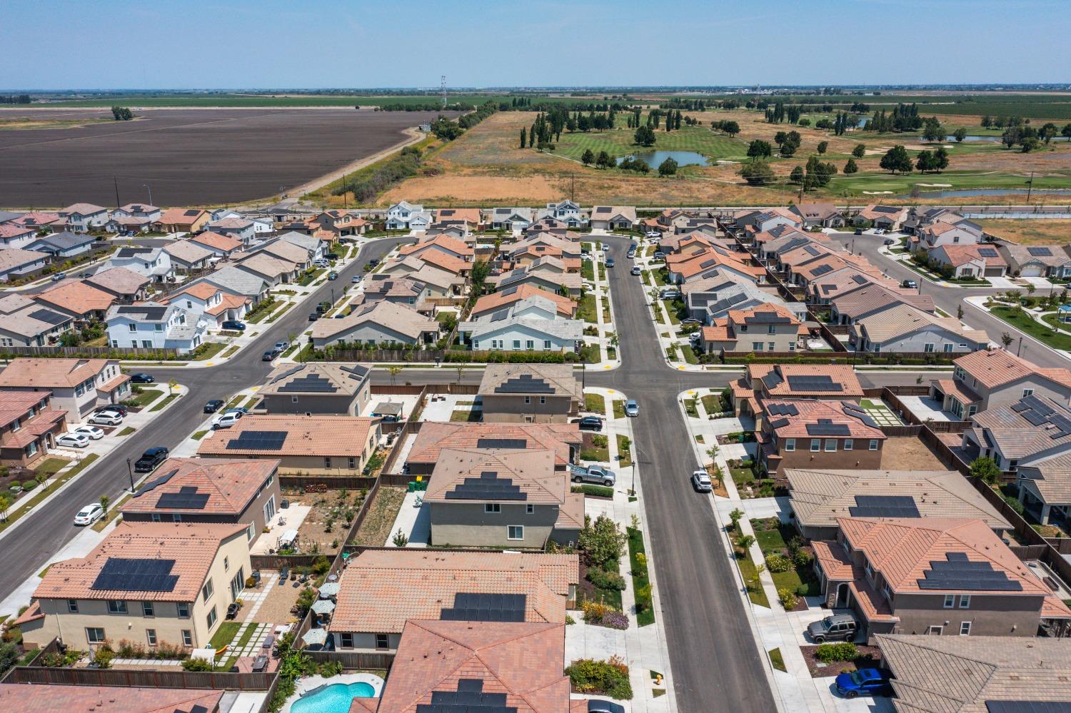 Detail Gallery Image 46 of 60 For 10921 Mikas Pond Way, Stockton,  CA 95219 - 5 Beds | 3/1 Baths