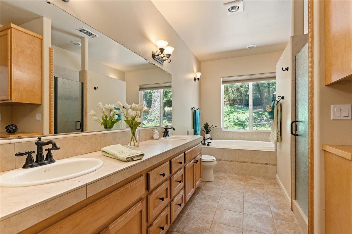 Detail Gallery Image 17 of 48 For 12122 Crystal Wells, Nevada City,  CA 95959 - 3 Beds | 3 Baths