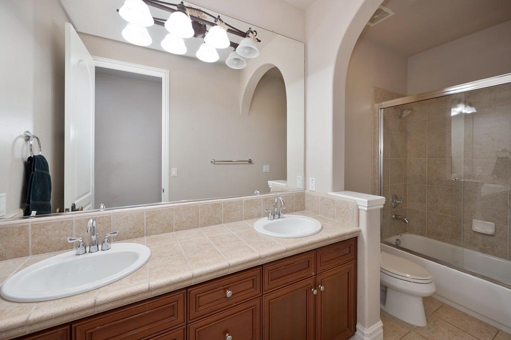 Detail Gallery Image 30 of 36 For 3327 Bordeaux Dr, El Dorado Hills,  CA 95762 - 5 Beds | 3/1 Baths