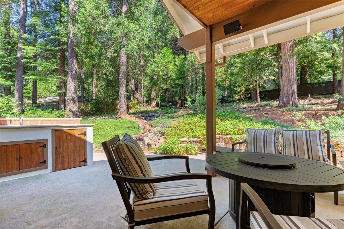 Detail Gallery Image 11 of 48 For 12122 Crystal Wells, Nevada City,  CA 95959 - 3 Beds | 3 Baths