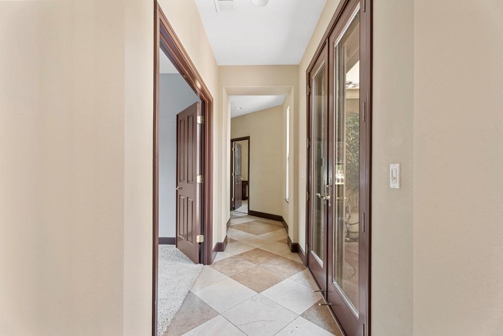 Detail Gallery Image 12 of 64 For 620 Castle Oaks Dr, Ione,  CA 95640 - 4 Beds | 2/1 Baths