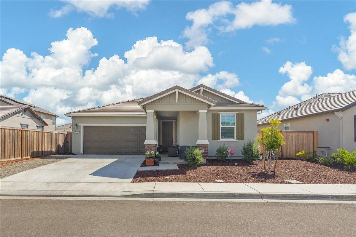 Detail Gallery Image 1 of 36 For 680 Bilston Dr, Patterson,  CA 95363 - 3 Beds | 2 Baths