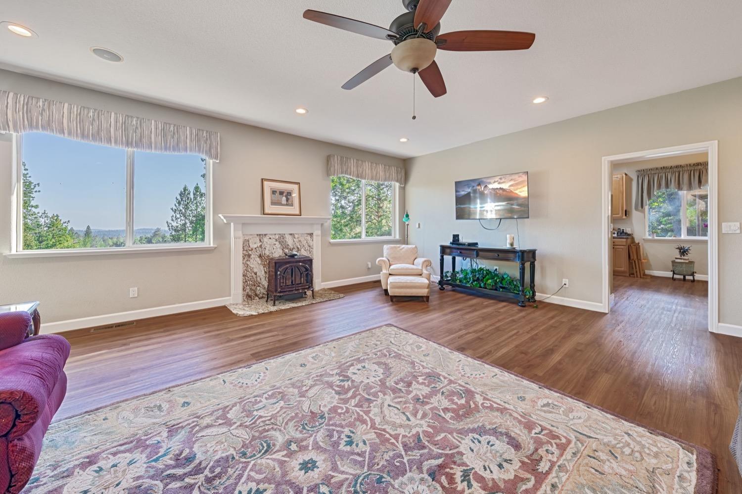 Detail Gallery Image 12 of 57 For 6160 Happy Pines Dr, Foresthill,  CA 95631 - 3 Beds | 2 Baths