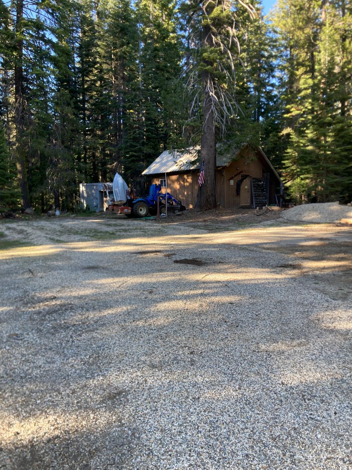 Grizzly Loop, Bucks Lake, California image 2