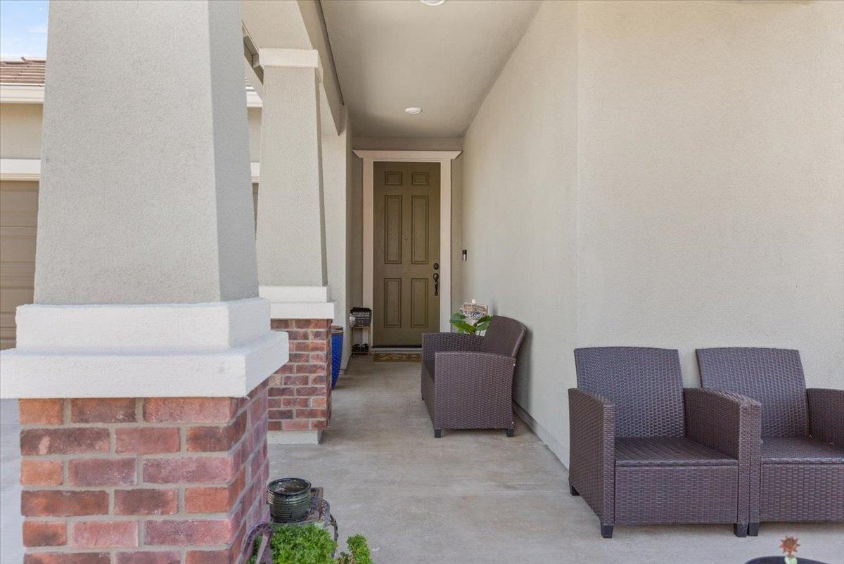 Detail Gallery Image 3 of 36 For 680 Bilston Dr, Patterson,  CA 95363 - 3 Beds | 2 Baths