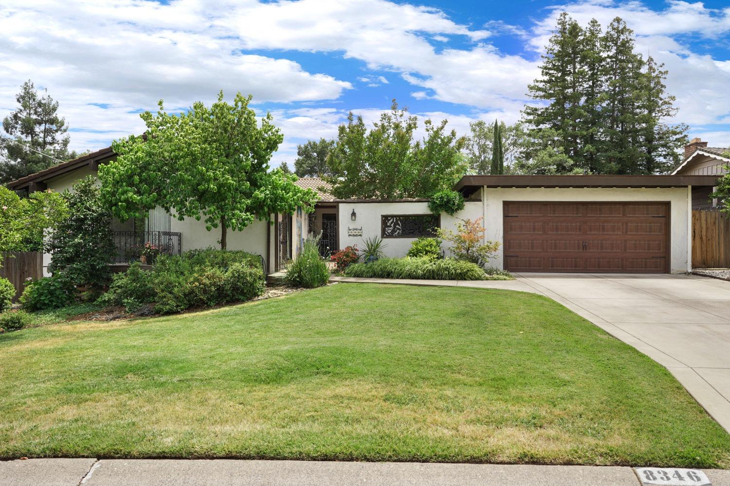 Detail Gallery Image 1 of 1 For 8346 Willowdale Way, Fair Oaks,  CA 95628 - 5 Beds | 2/1 Baths