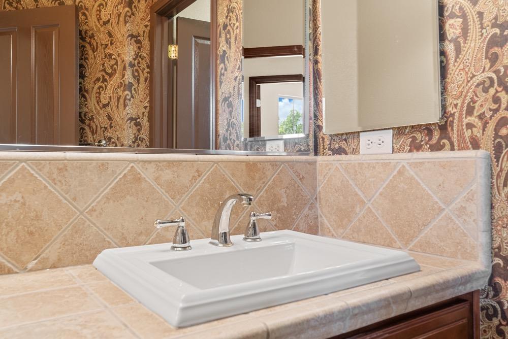 Detail Gallery Image 20 of 64 For 620 Castle Oaks Dr, Ione,  CA 95640 - 4 Beds | 2/1 Baths