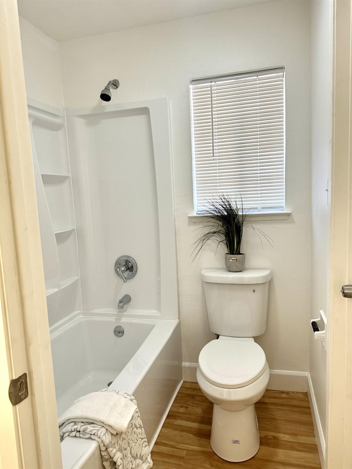 Detail Gallery Image 31 of 37 For 3770 W Benjamin Holt Dr. #10,  Stockton,  CA 95219 - 2 Beds | 1/1 Baths