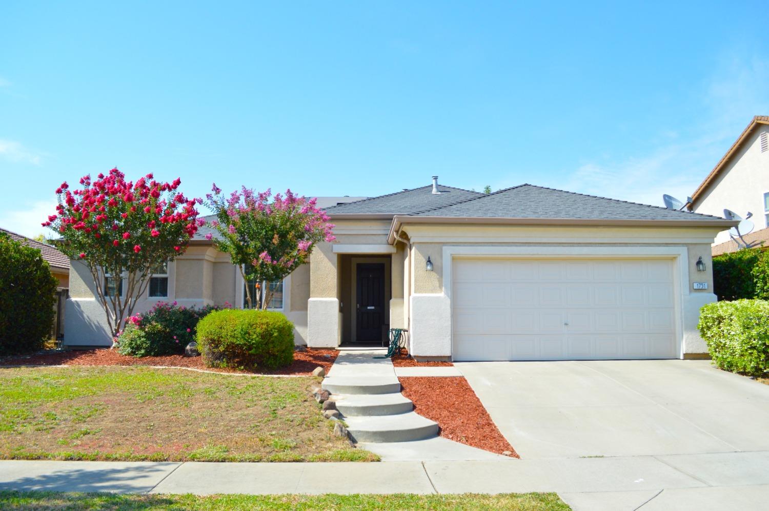 Detail Gallery Image 1 of 1 For 1731 Griego Ave, Olivehurst,  CA 95961 - 3 Beds | 2 Baths