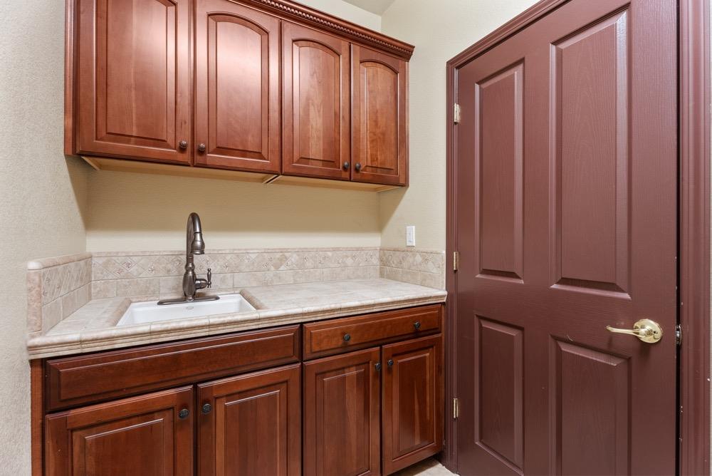 Detail Gallery Image 26 of 64 For 620 Castle Oaks Dr, Ione,  CA 95640 - 4 Beds | 2/1 Baths