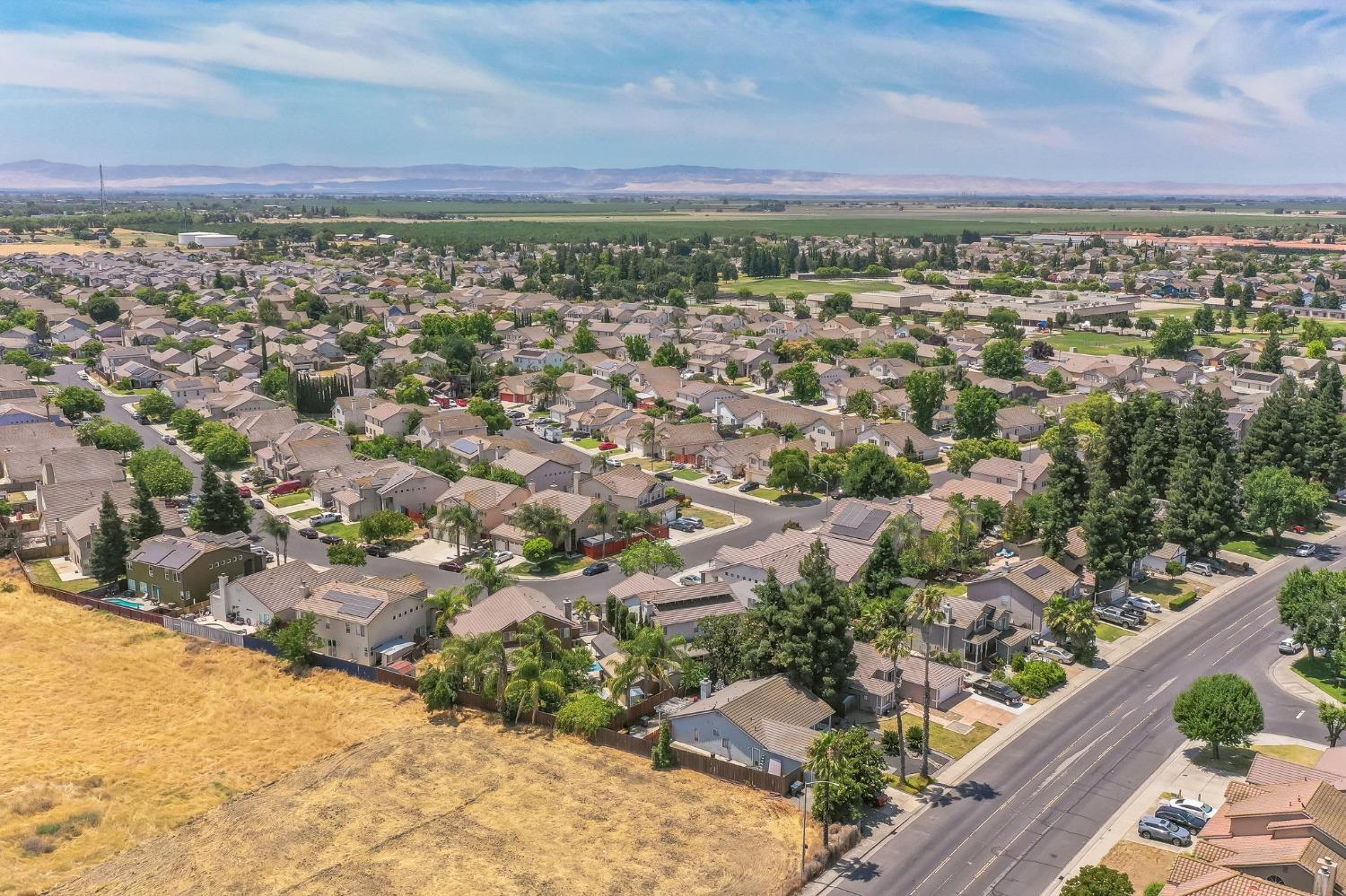 Detail Gallery Image 12 of 16 For 4150 Blake Cir, Stockton,  CA 95206 - 3 Beds | 2 Baths