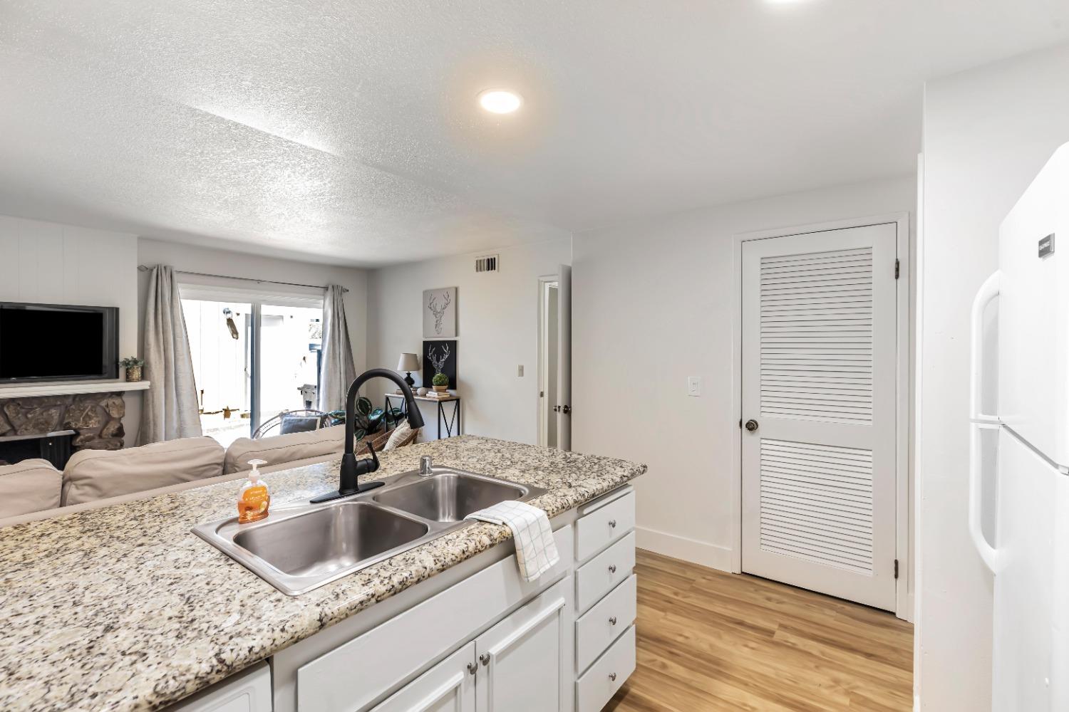 Detail Gallery Image 22 of 59 For 6818 Castillo Ct, Citrus Heights,  CA 95621 - 3 Beds | 2/1 Baths