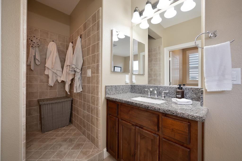 Detail Gallery Image 39 of 88 For 2718 Hidden Trail Loop, Rocklin,  CA 95765 - 5 Beds | 4/1 Baths