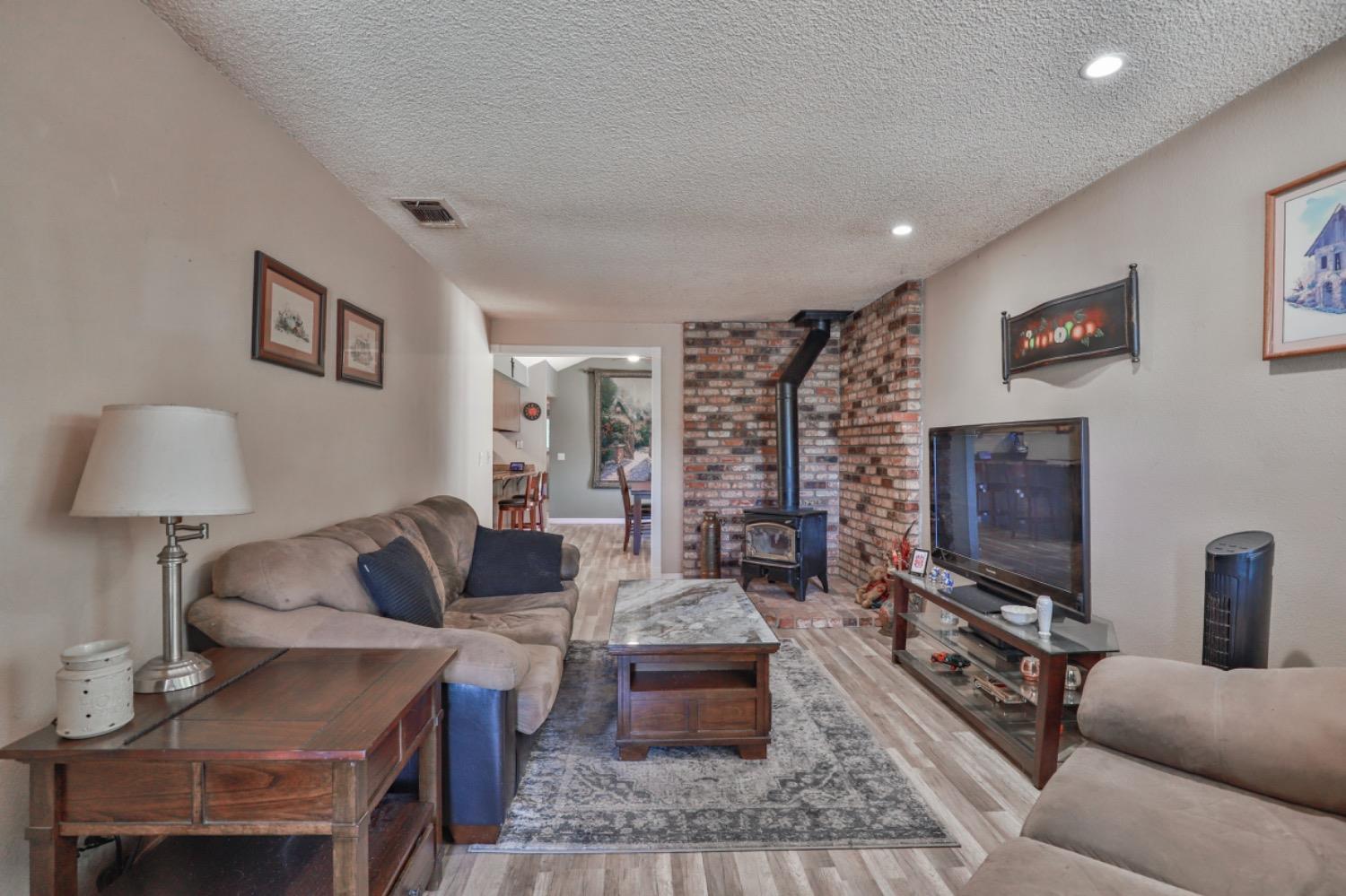 Detail Gallery Image 1 of 1 For 483 Ridgecrest Ct, Placerville,  CA 95667 - 2 Beds | 1 Baths